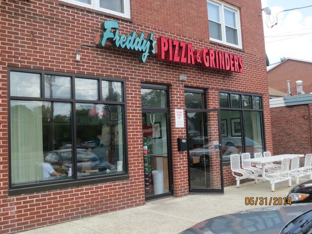 Freddy`s Pizza & Grinder